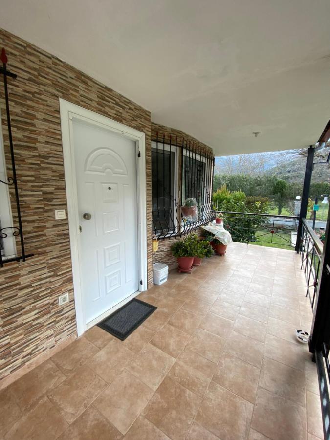 House Bts Villa สตาวรอส ภายนอก รูปภาพ